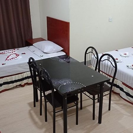 Hato Inn Янгон Экстерьер фото