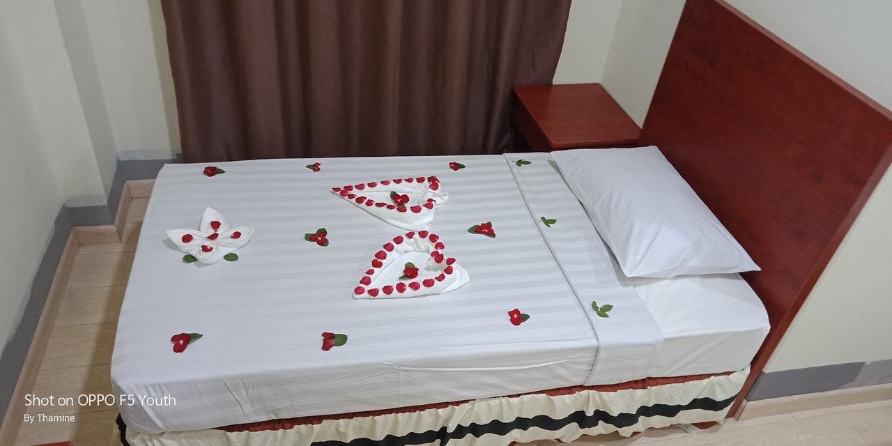 Hato Inn Янгон Экстерьер фото