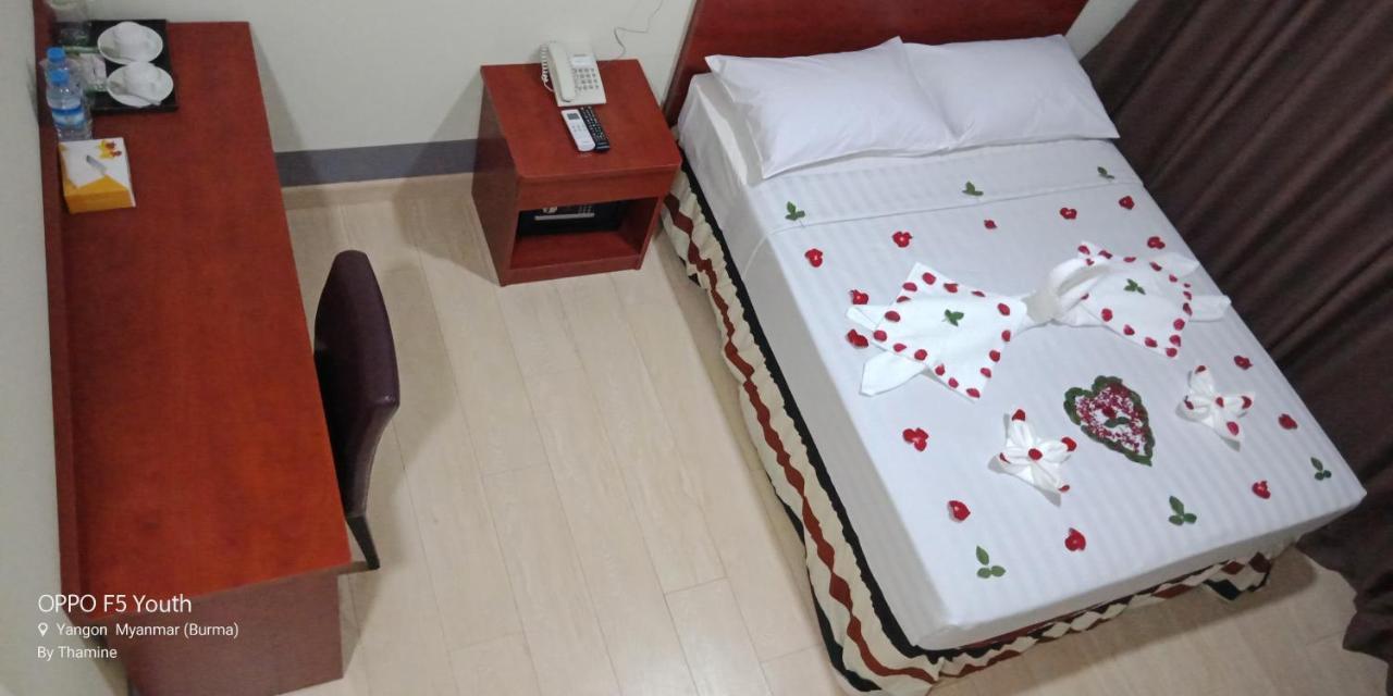 Hato Inn Янгон Экстерьер фото