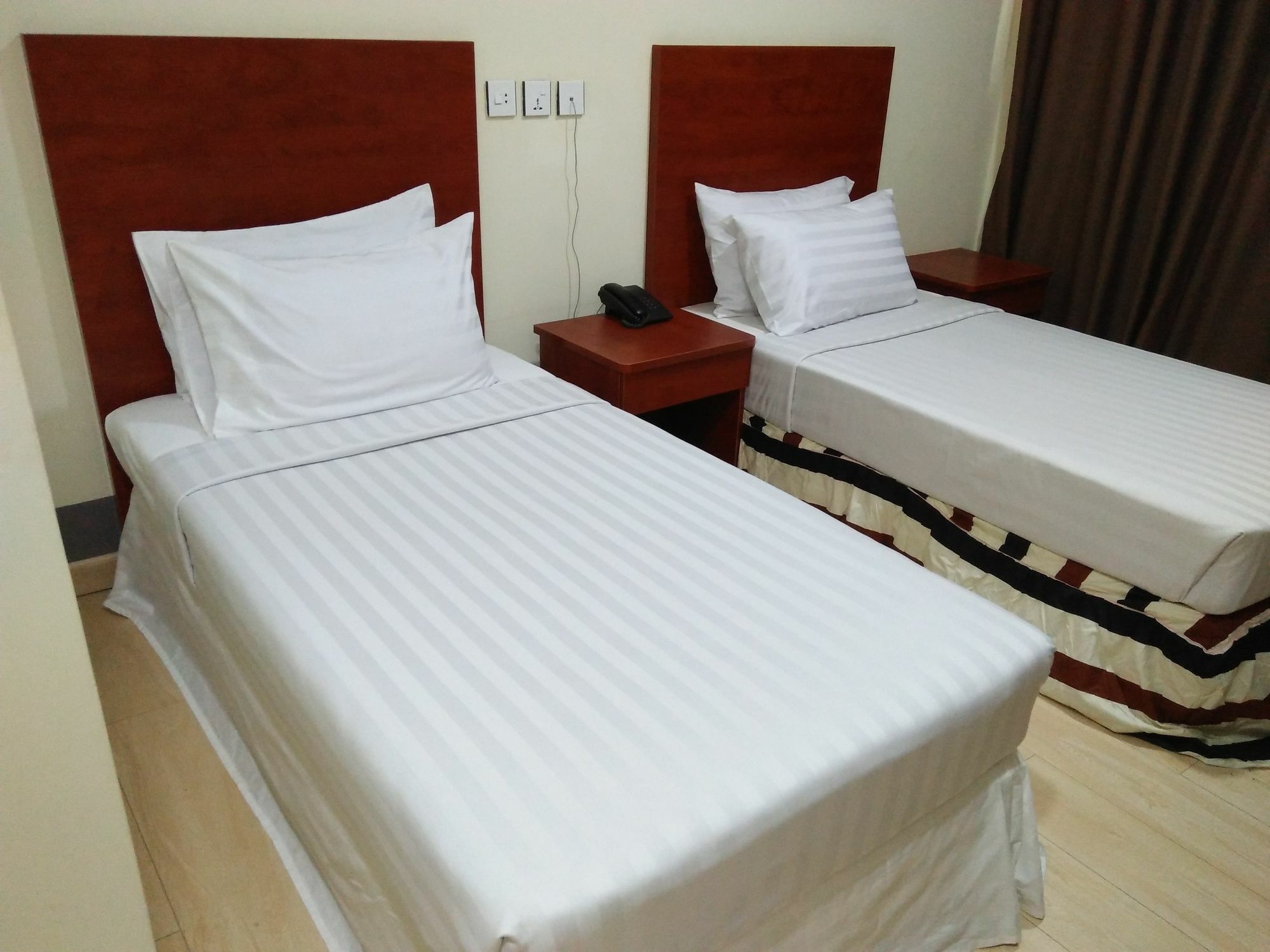 Hato Inn Янгон Экстерьер фото